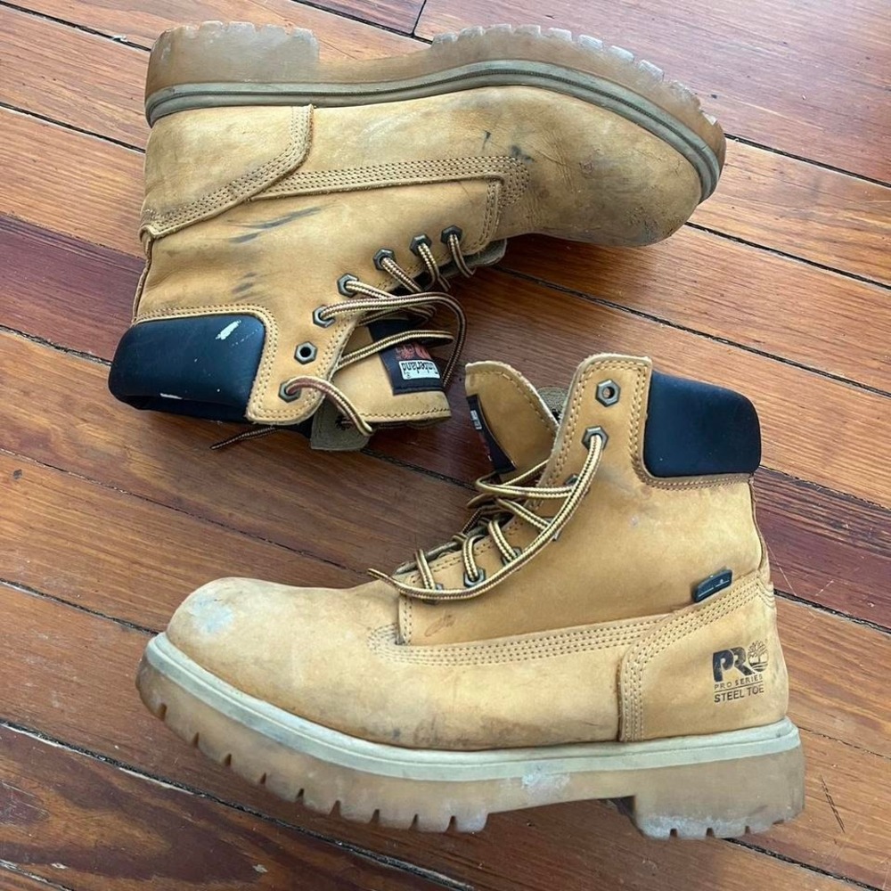 Timberland classic Boots size 10